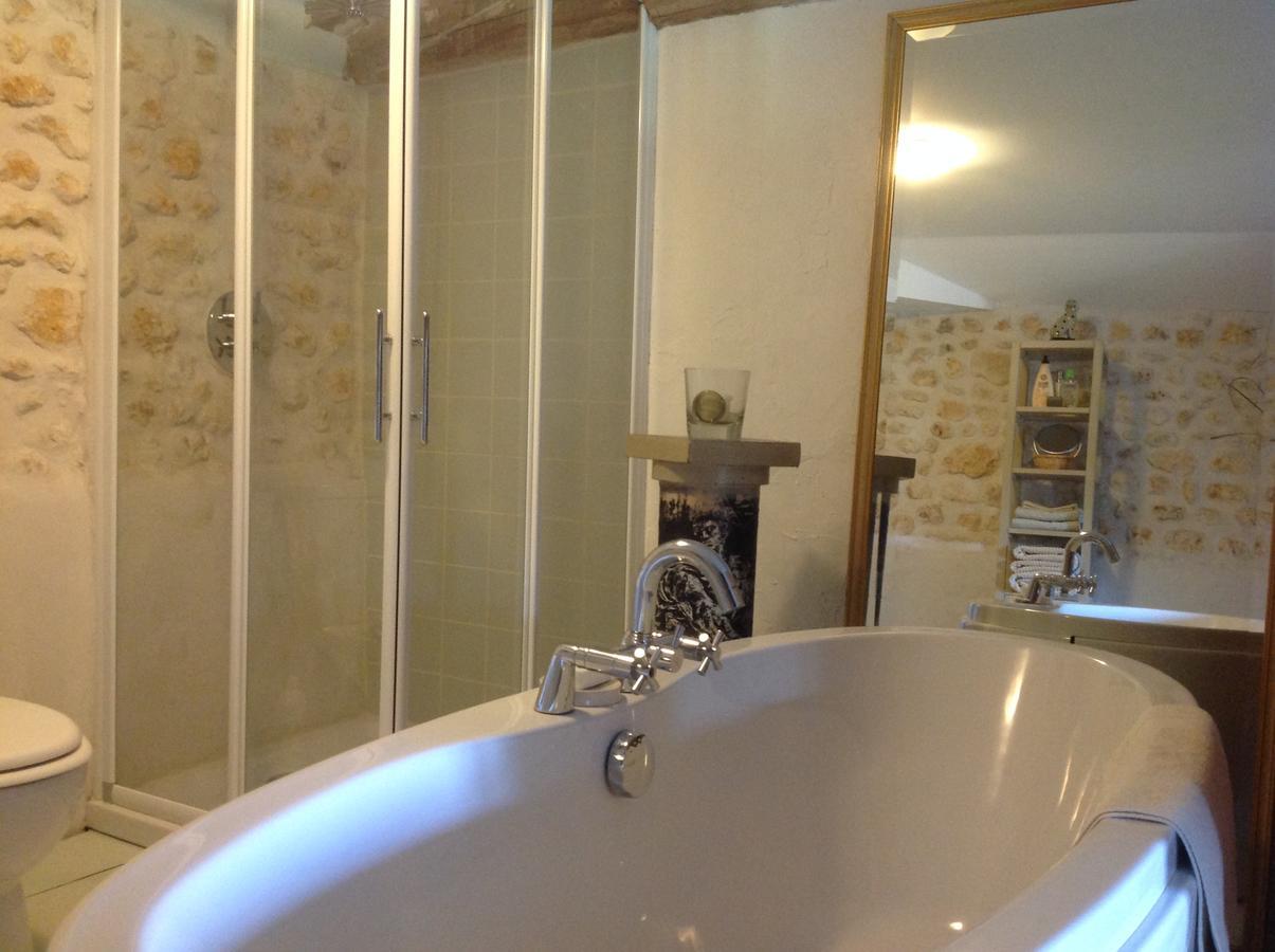 Chez Brown Bed & Breakfast Saint-Thomas-de-Conac Ngoại thất bức ảnh